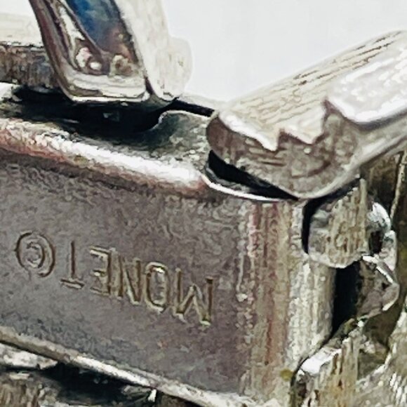 Vintage MONET Bracelet Silver Tone Link Signed Collectible READ - Picture 6 of 9